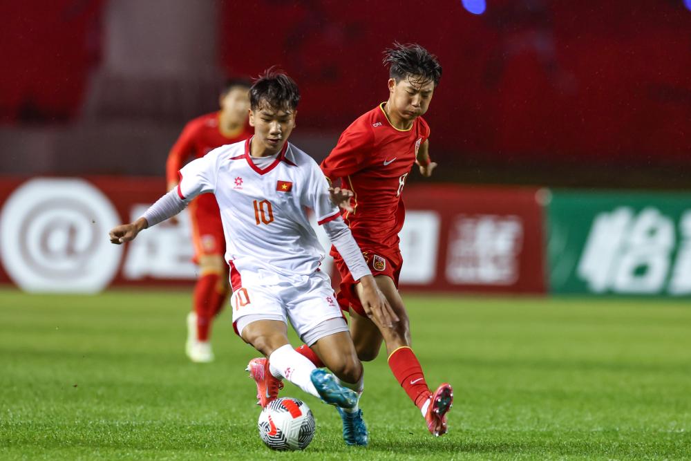 澳超半场：双方破门乏术，西悉尼流浪者暂0-0悉尼FC